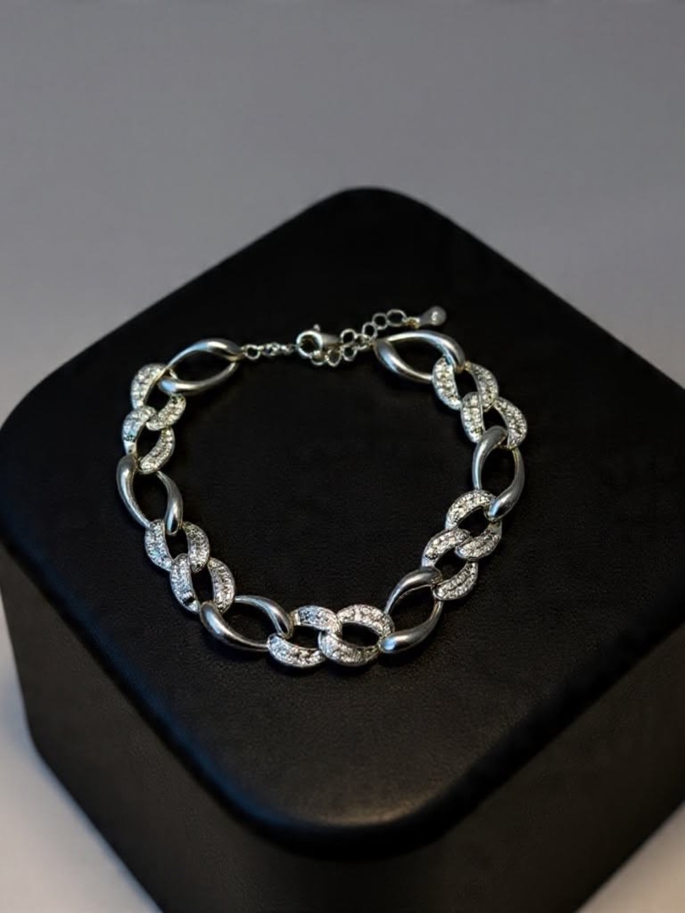 925 Sterling Silver Chain Bracelet Like new